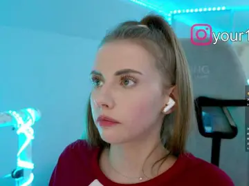 Bongacams Private Sex Chat of -VikkiL0vesCheese-