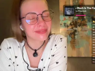 Bongacams Private Sex Chat of -VikkiL0vesCheese-