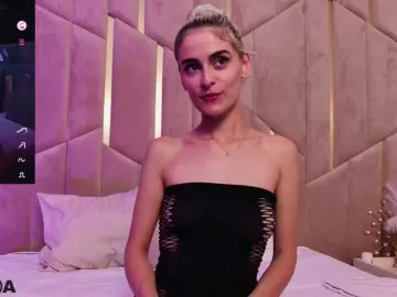Bongacams Watch Live Sex Cams of SelenaDaze