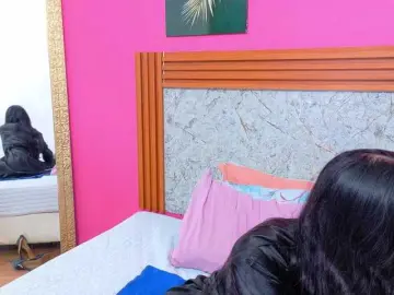 Bongacams Adult Webcams of littleeemiily