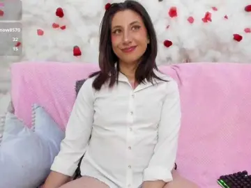 Bongacams Live Sex Cam of skarletjhonson