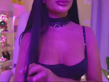 Bongacams Live Sex Cam of thecatt