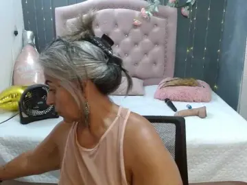 Bongacams Watch Live Sex Cams of lalisha-96