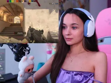 Bongacams Nude Webcam of JuicyAngel