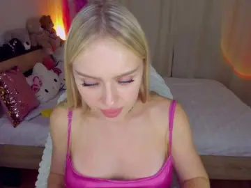 Bongacams Free Porn Cam of ElinaOcean