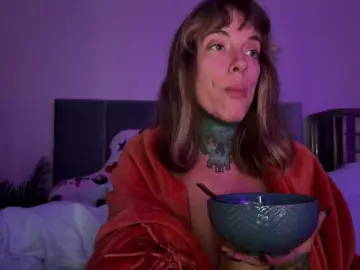 Bongacams Watch Live Sex Cams of iiixbostonxiii