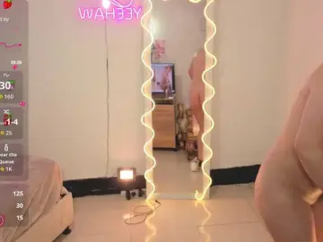 Bongacams Watch Live Sex Cams of SAAYA-TAY