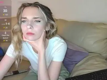Bongacams Live Porn of Almondmilka