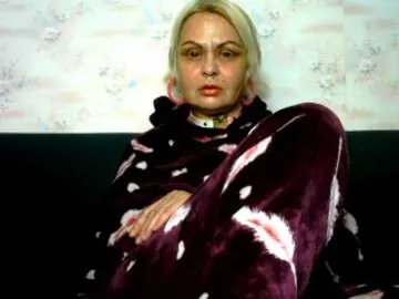 Bongacams Adult Video Chat of GardenerofIllusions