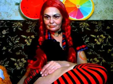 Bongacams Watch Live Sex Cams of GardenerofIllusions