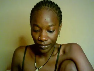 Bongacams Free Live Porn of Savagetonguee