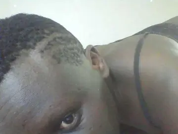 Bongacams Sex Cam of Petitegoddess