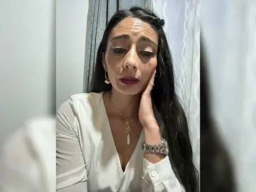 Bongacams Watch Live Sex Cams of Bella-152