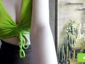 Bongacams Watch Live Sex Cams of CandyChollett