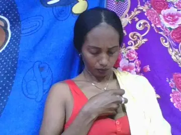 Bongacams Watch Live Sex Cams of ninie1a