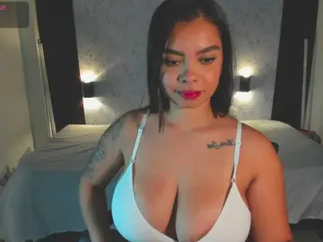 Bongacams Watch Live Sex Cams of Crazy-babyy