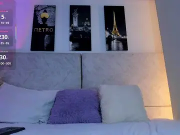 Bongacams Watch Live Sex Cams of Naomii-