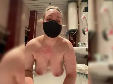 Bongacams Best Webcam of Donut-red