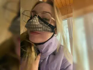 Bongacams Private Sex Chat of Donut-red