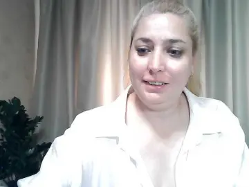 Bongacams Watch Live Sex Cams of KickaIricka