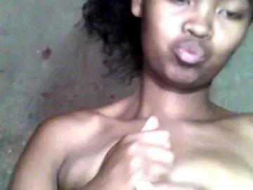 Bongacams Free Porn Cam of Allycha1