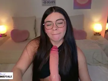 Bongacams Free Live Porn of CammieFoalss