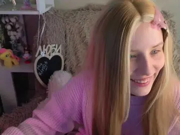 Bongacams Watch Live Sex Cams of plushsara