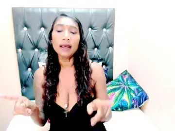 Bongacams Watch Live Sex Cams of indianteal4u