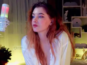 Bongacams Best Webcam of HoneyCherry