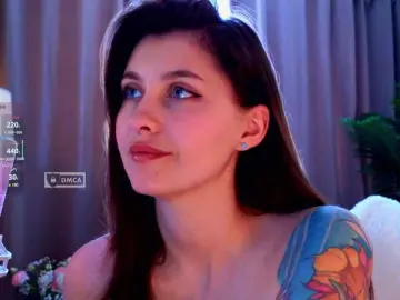 Bongacams Adult Webcam of HoneyCherry