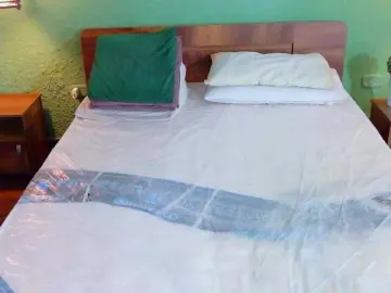 Bongacams Free Porn Cam of tiny-veronica