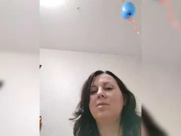 Bongacams Watch Live Sex Cams of OpenGirl