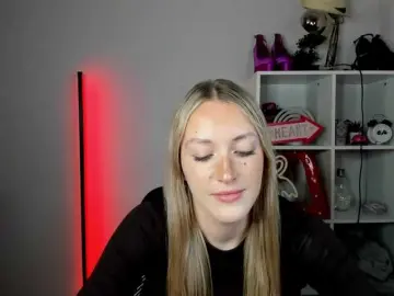 Bongacams Best live sex cam show of EvelynBlond