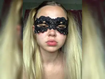 Bongacams Nude Webcam of Sophialanguage