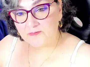 Bongacams Sex Cam of cataleya-mom