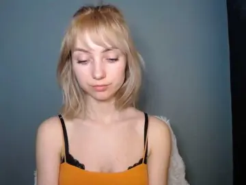 Bongacams Free Porn Cam of LuciaGlow