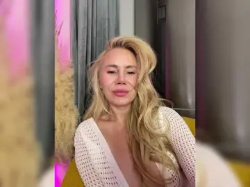 Bongacams Free Porn Cam of Lunesa