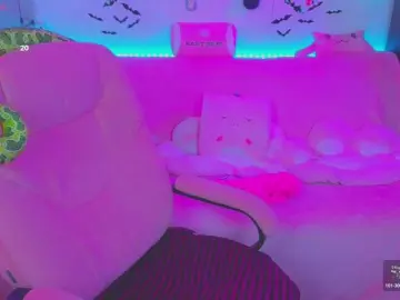 Bongacams Live Sex Cam of LittleKitsune