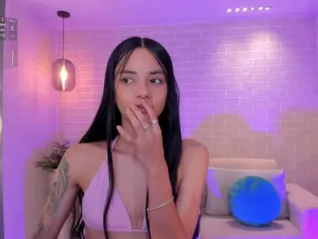 Bongacams Best live sex cam show of HannahJames