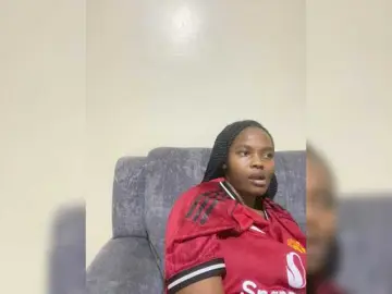 Bongacams Free Porn Cam of Curvy-maxy9