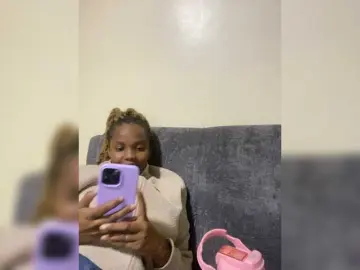 Bongacams Private Sex Chat of Curvy-maxy9