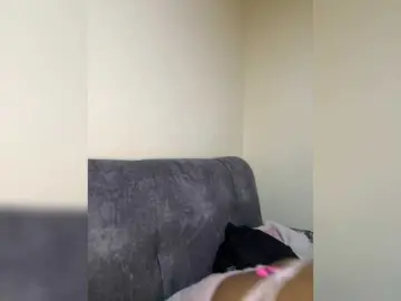 Bongacams Watch Live Sex Cams of Curvy-maxy9