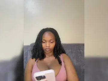 Bongacams Adult Video Chat of Curvy-maxy9