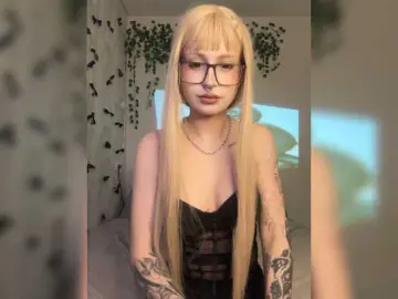 Bongacams Live Sex Cam of PepeChanel