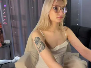 Bongacams Adult Video Chat of d0nt0uchmy4ss