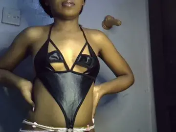 Bongacams Free Live Porn of GoldenGoddess1