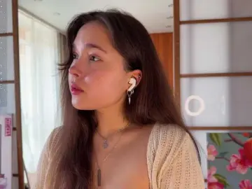 Bongacams Best Webcam of PlumyBun