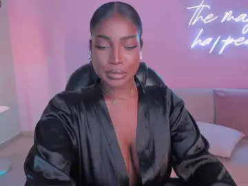 Bongacams Watch Live Sex Cams of SavannahStorm