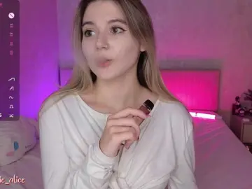 Bongacams Private Sex Chat of Alicee-tease