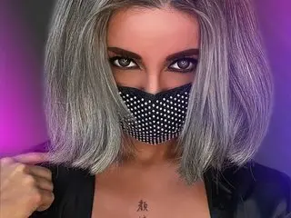 DarinaUK